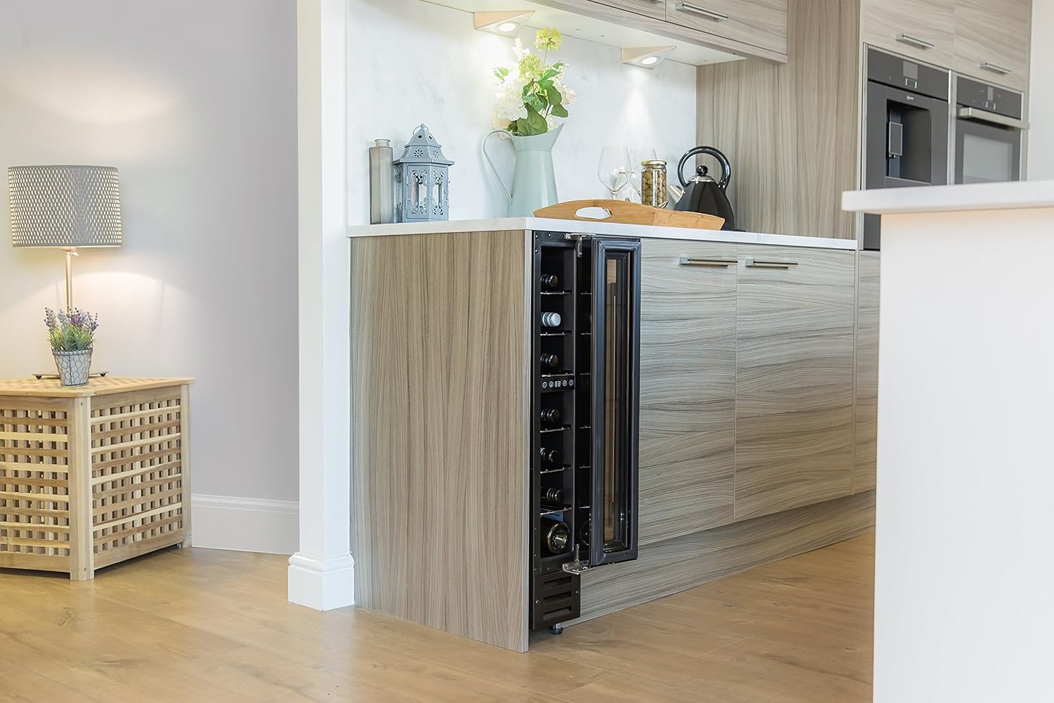 RHBI7WC1 7 Freestanding or Integrated Wine/Drinks Cooler, 7 bottle capacity, Black Glass