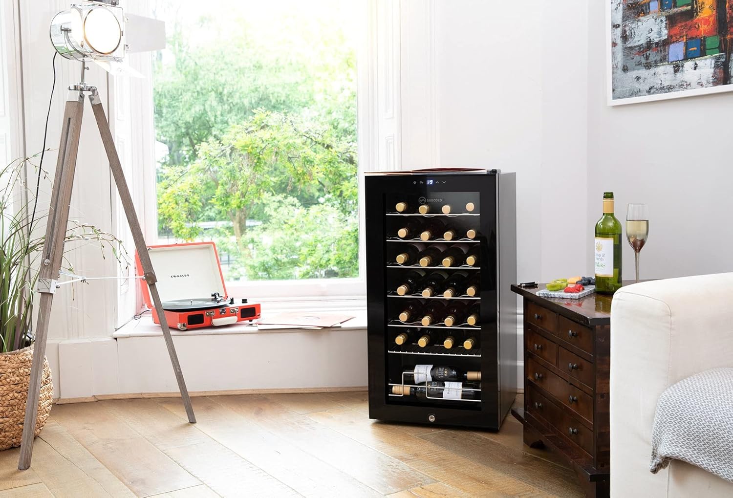 Viva28 LED – Under-Counter Wine Fridge Black - 3-18°C - Wine Cooler - LED + Lock & Key - Glass Door Drinks Cellar - Single-Zone (28 Bottle)