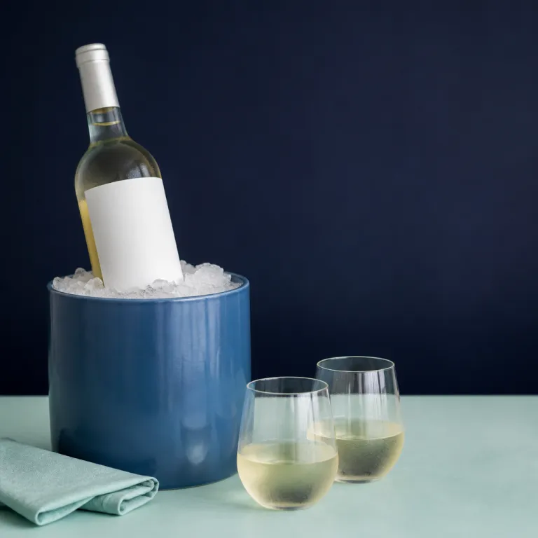Riscata wine elegance: how to store and serve risata wines perfectly